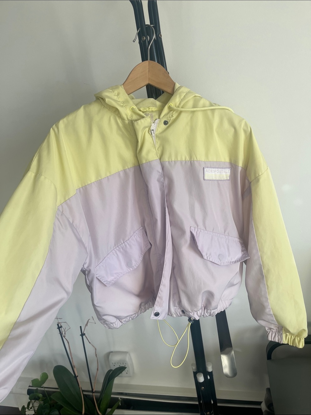 Aeropostale Pale Yellow Hooded Windbreaker